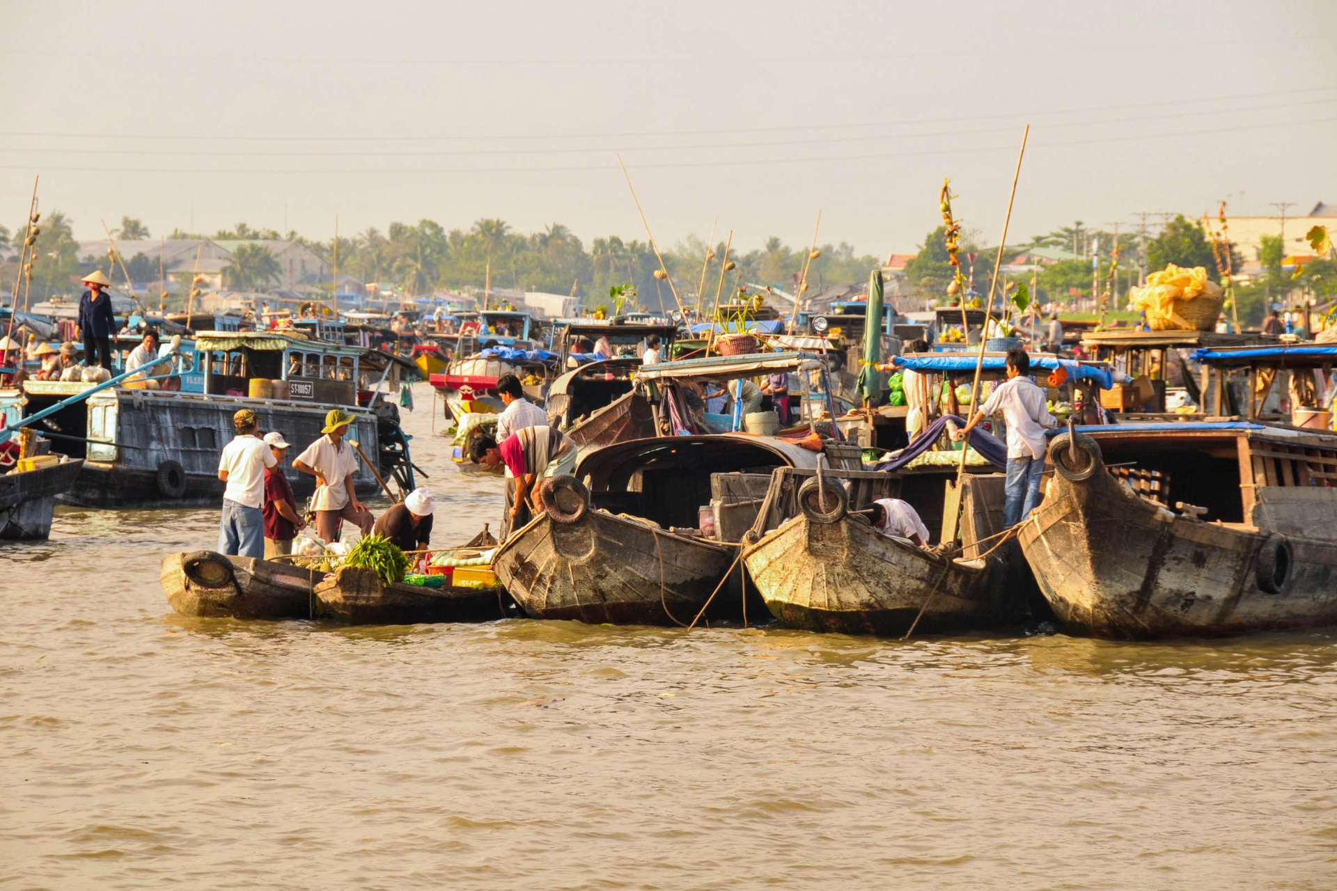 Vi skal opleve Mekong-deltaets store flydende marked