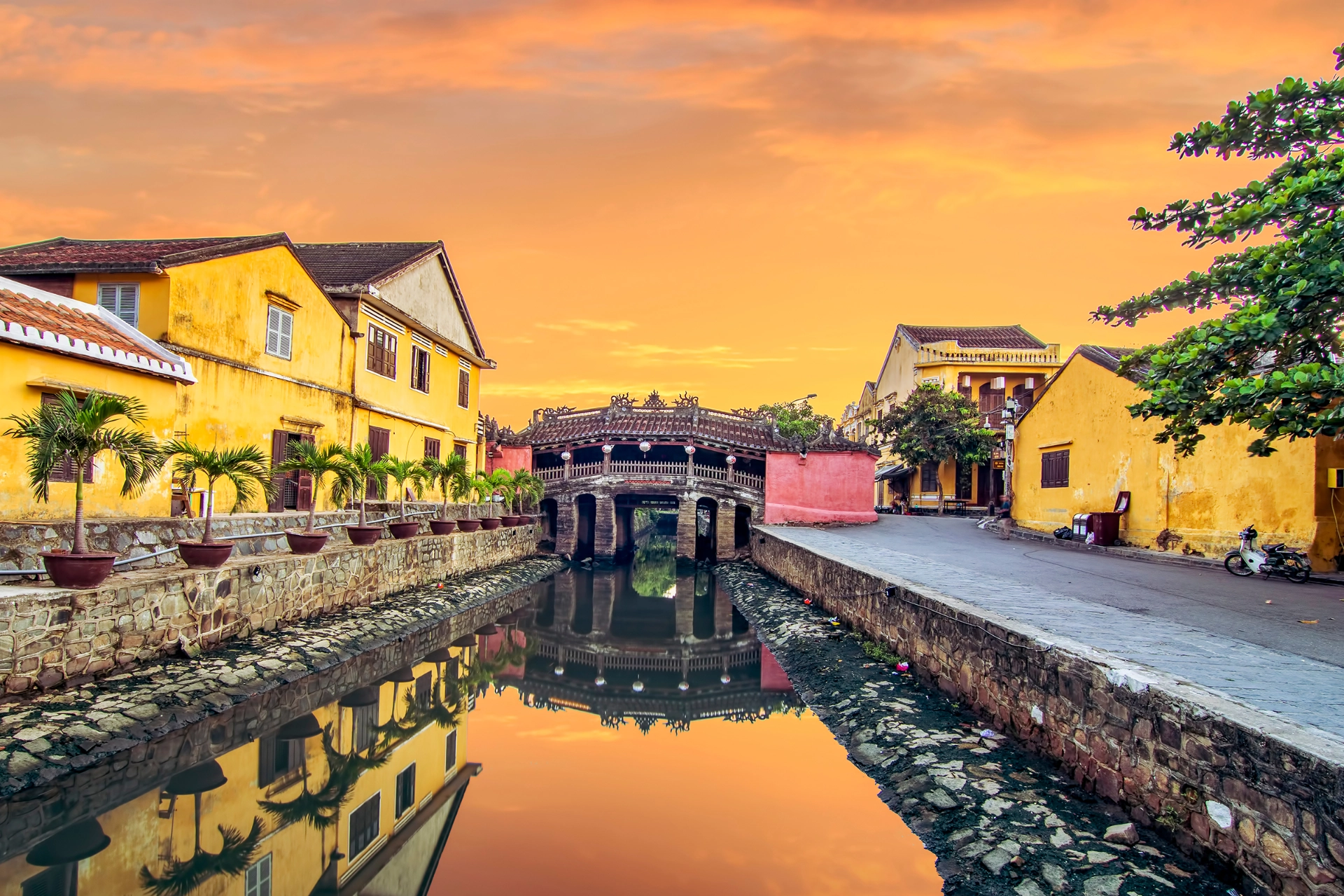 Den japanske overdækkede bro (Chùa Cầu) i Hoi An