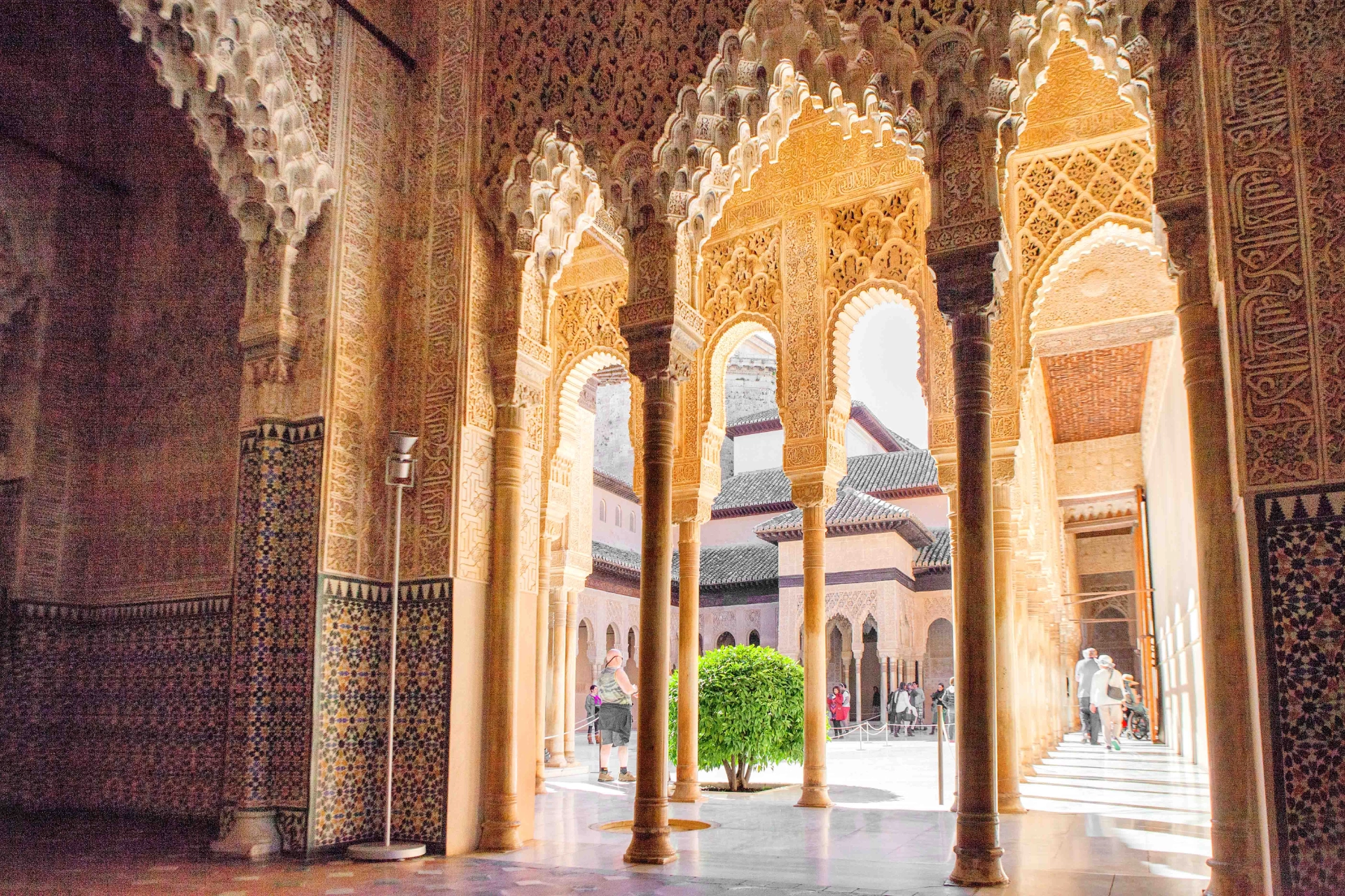 Alhambra er et af verdens smukkeste monumenter