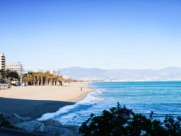 Den brede strand ved Torremolinos